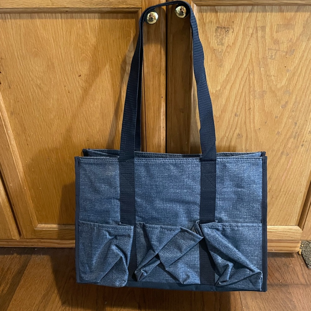 Zip top organizing utility tote